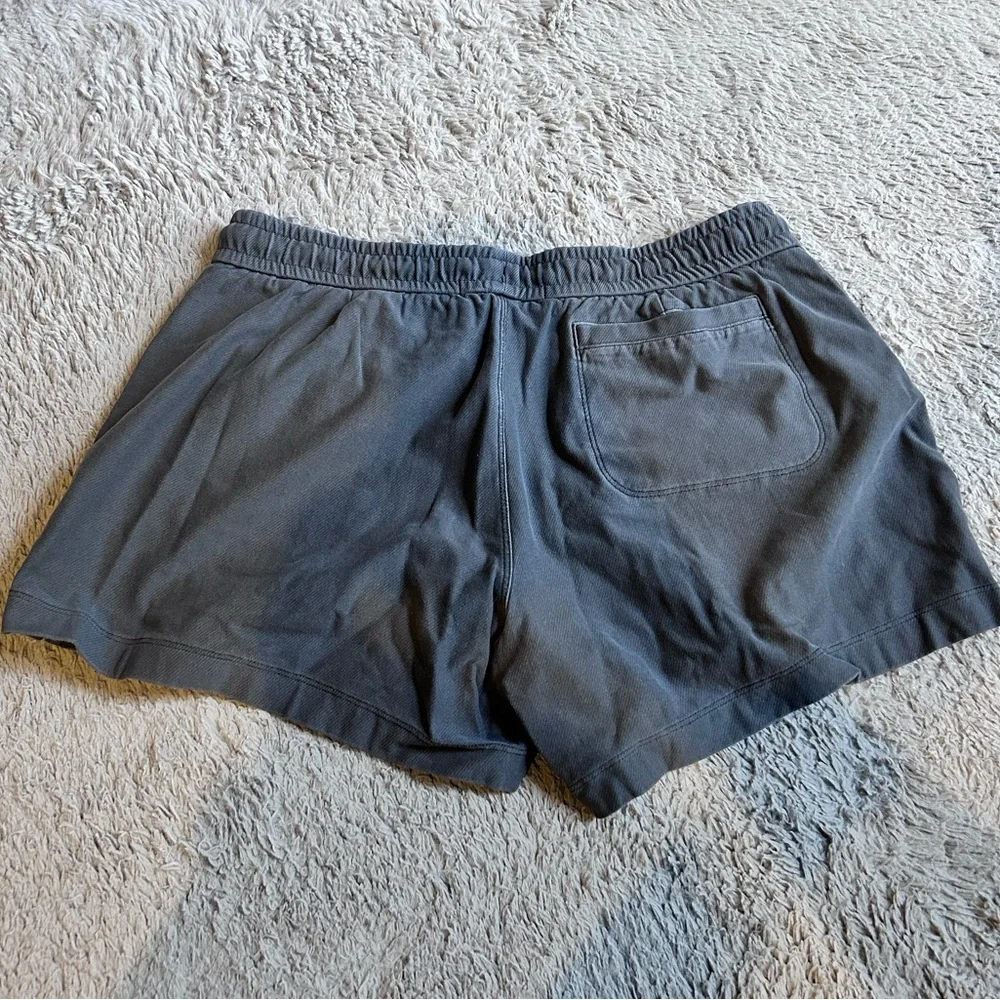 Athleta Gray Drawstring Active Shorts - Picture 4 of 9